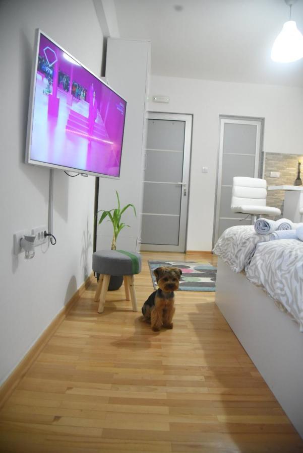 Dekart 2 Apartment Ni Exterior foto