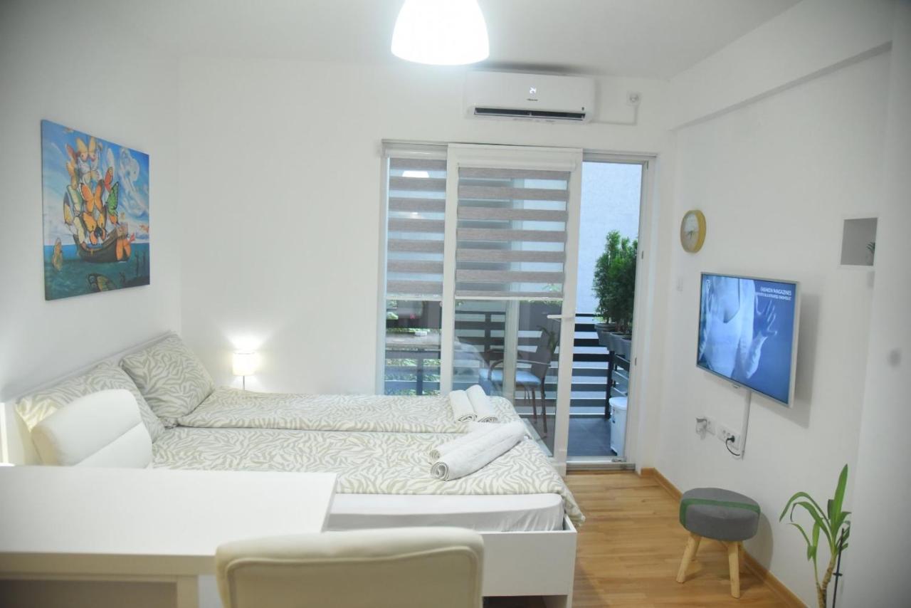 Dekart 2 Apartment Ni Exterior foto